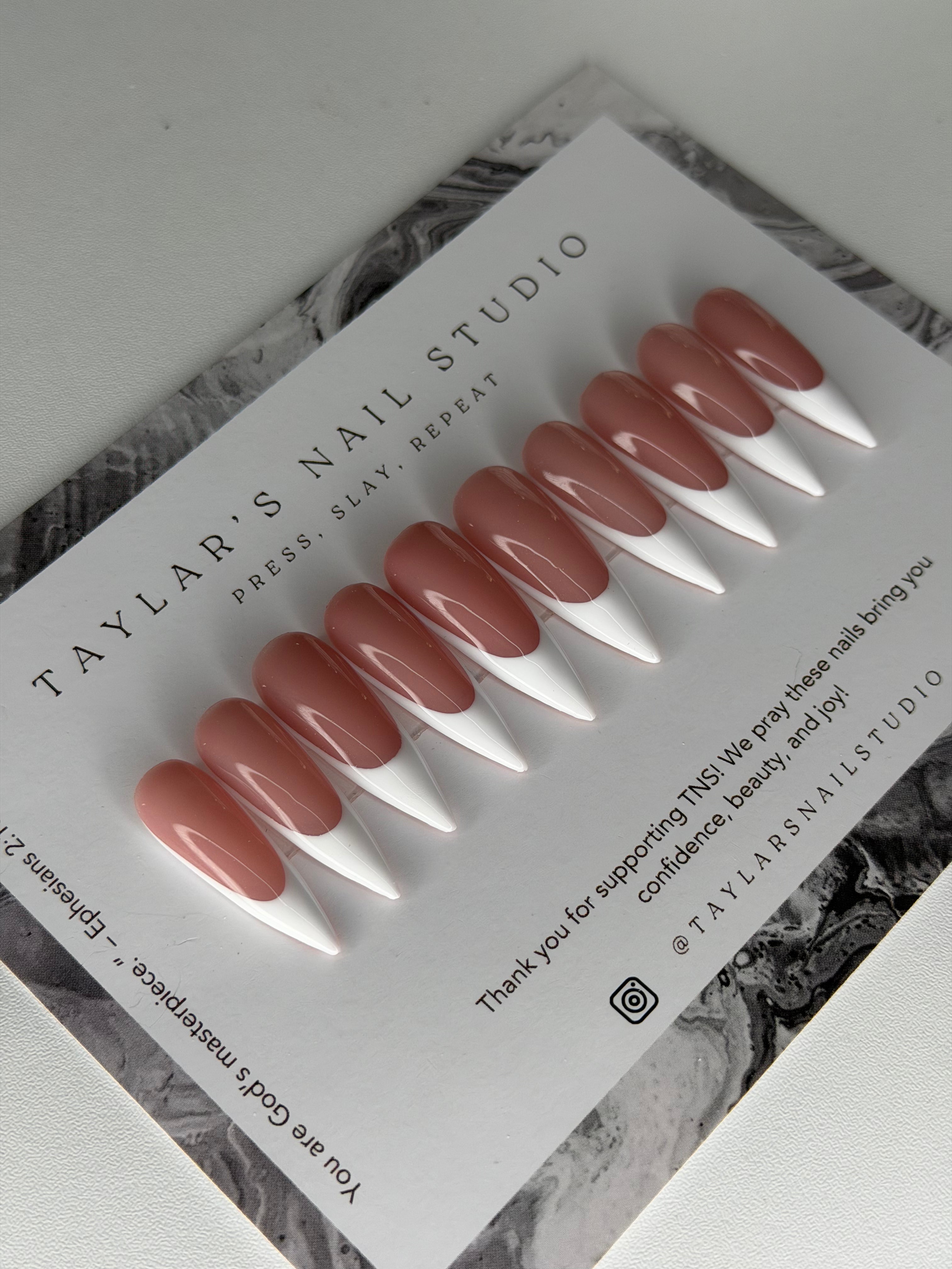 Soft Life French - Almond/Stiletto